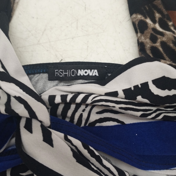 Fashion Nova Wild Animal-Print Top & Pant Set - Picture 3 of 4